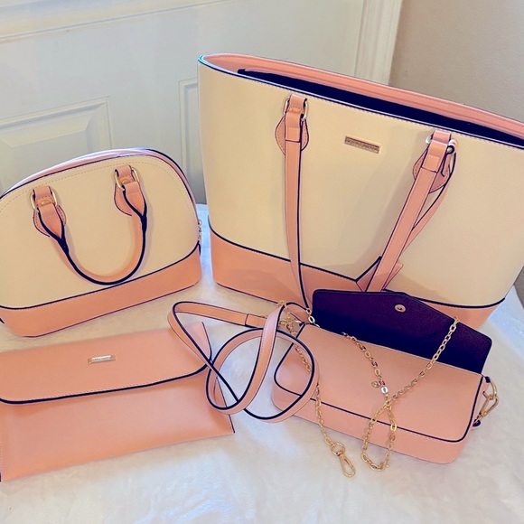 Elegant Pink and Cream Women's Bag Set - Picture 12 of 12